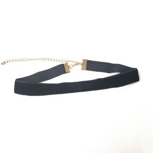 BLACK SUADE CHOKER